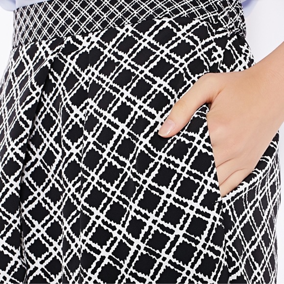 Topshop Black & White Pattern Print Joggers - Picture 2 of 13